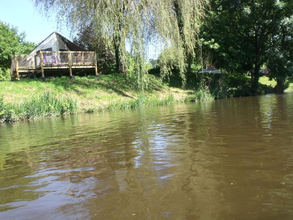 Hotel Camping Des Ribieres Confolens Zewnętrze zdjęcie