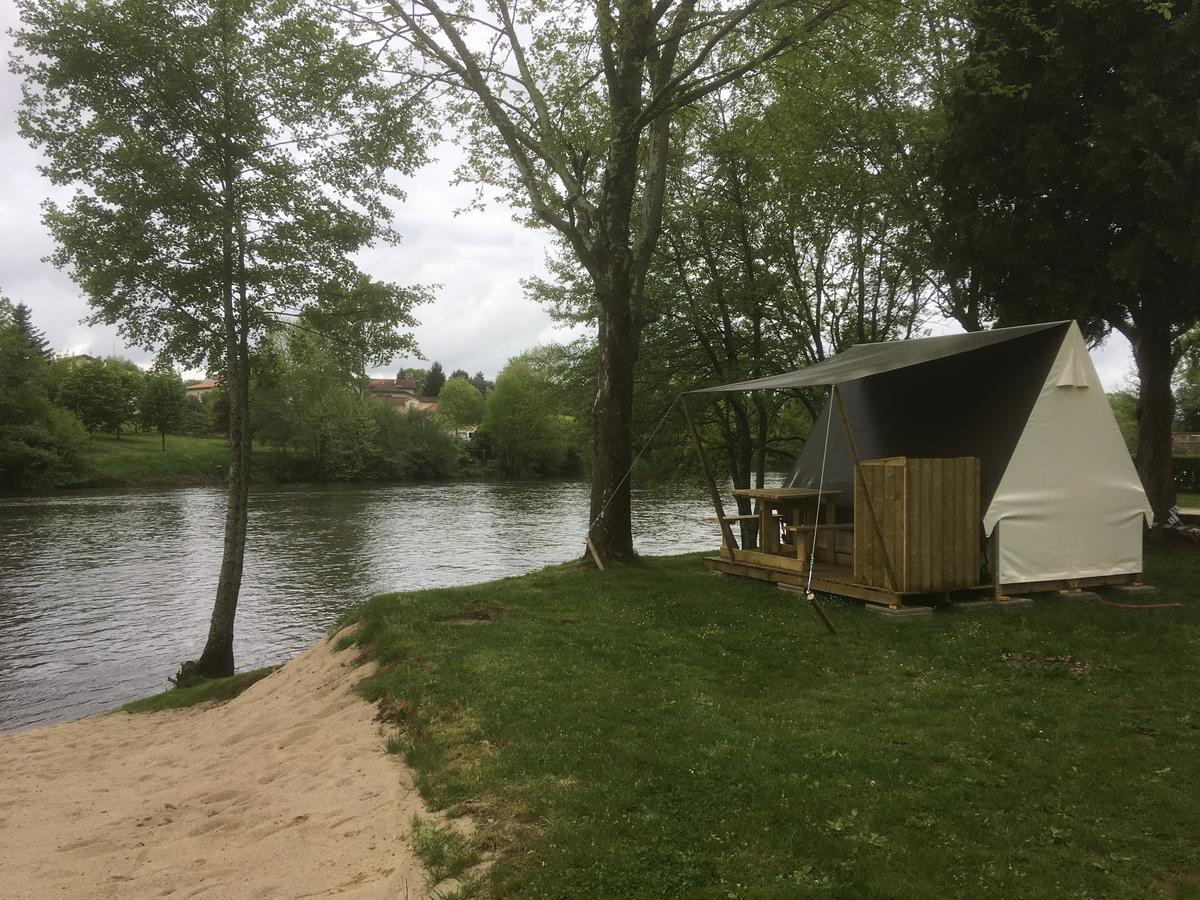 Hotel Camping Des Ribieres Confolens Zewnętrze zdjęcie